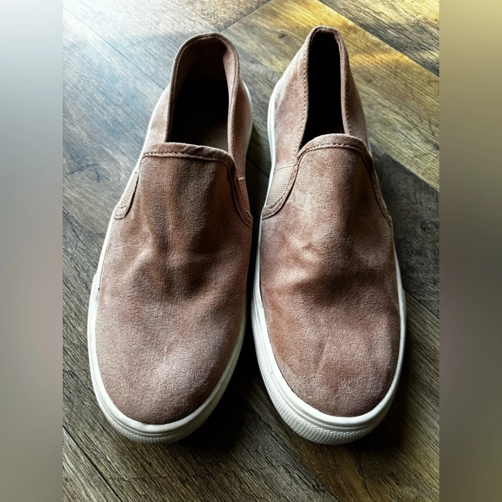 Universal Thread Pink Faux Suede Slip On Tennis Shoes